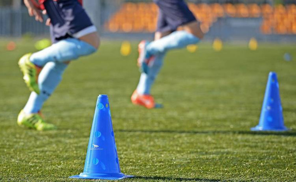 Pachołek wysoki z otworami, dziurami 38 cm Pomarańczowy