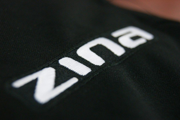 Spodnie piłkarskie dziecięce Zina DELTA czarne poliestrowe