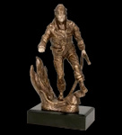 Statuetka odlewana -strażak