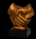 Statuetka odlewana - uścisk dłoni